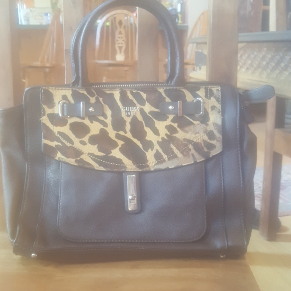 Guess purse